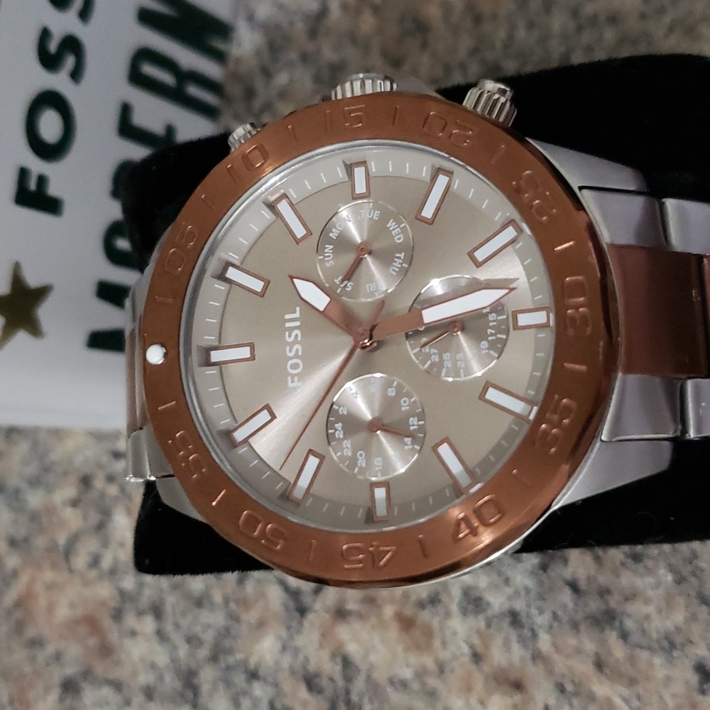 Fossil Watch - Picture 3 of 3